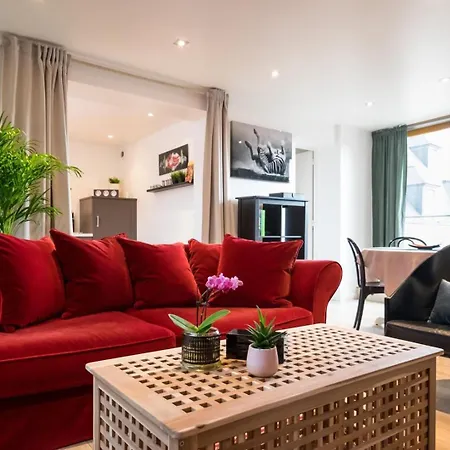 Apartamento 2 Bedroom In The Heart Of The Old Town