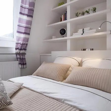 2 Bedroom In The Heart Of The Old Town