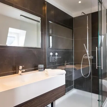 2 Bedroom In The Heart Of The Old Town شقة ليل